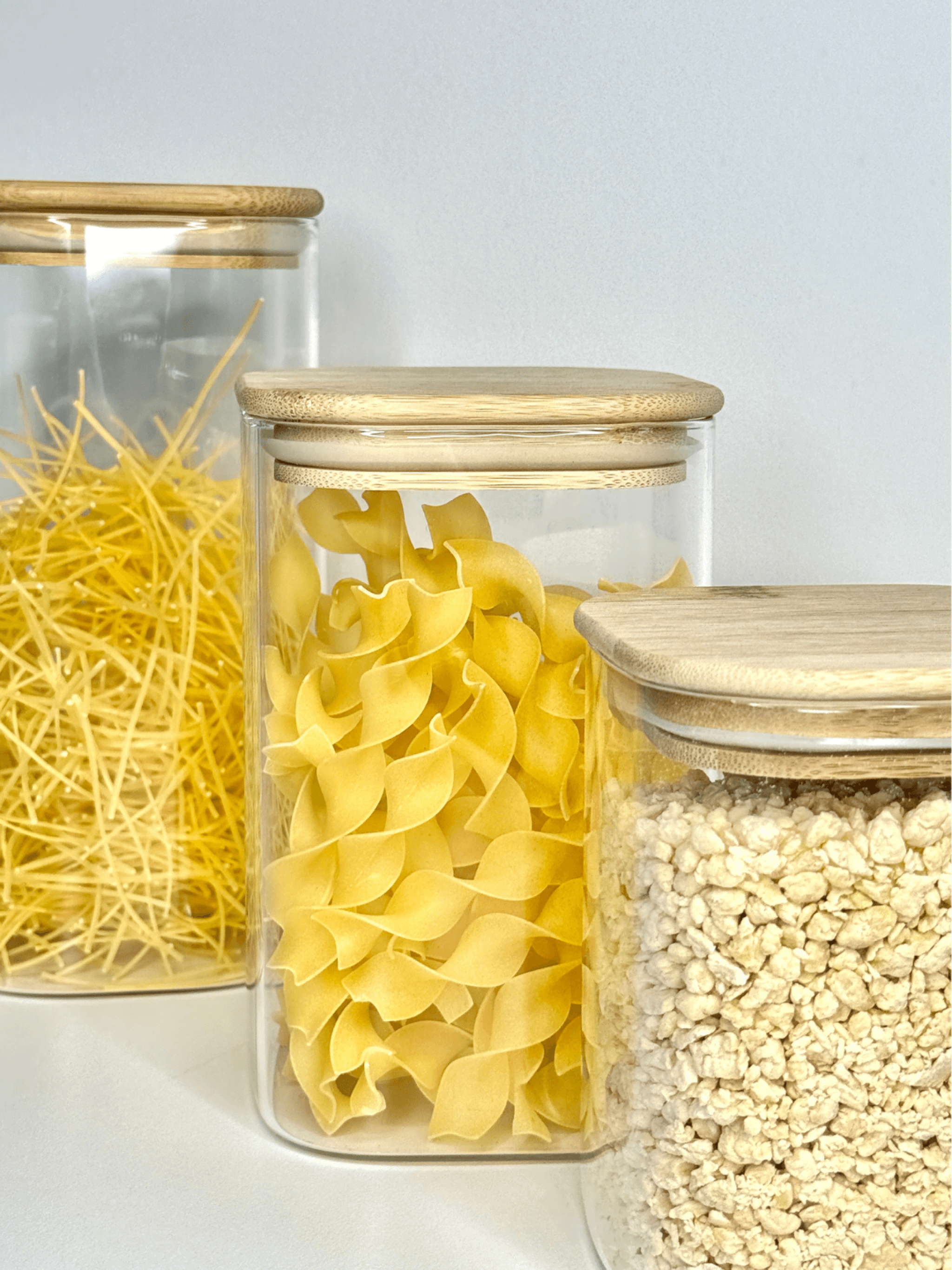 Slika thestenine u vrecici na stolu